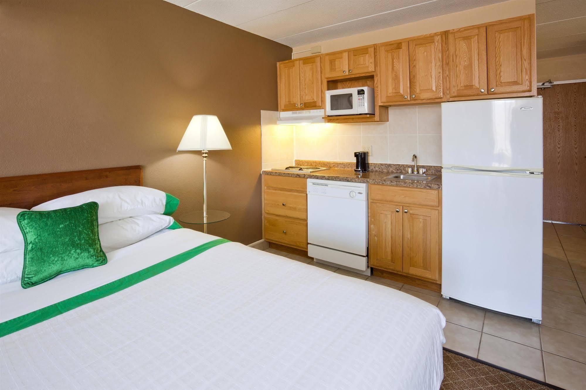 Med City Inn & Suites Rochester Mayo Clinic Area Zewnętrze zdjęcie