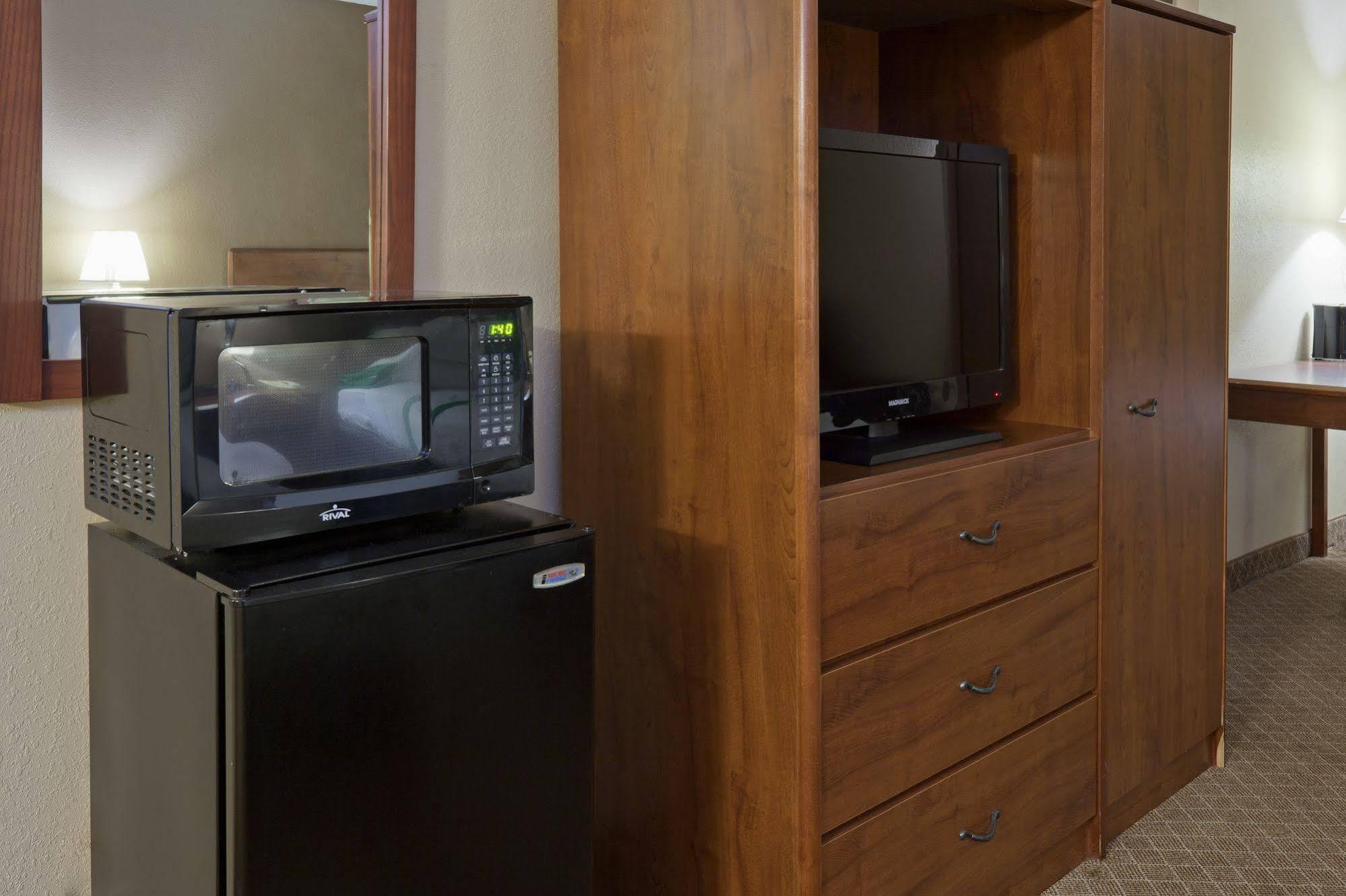 Med City Inn & Suites Rochester Mayo Clinic Area Zewnętrze zdjęcie