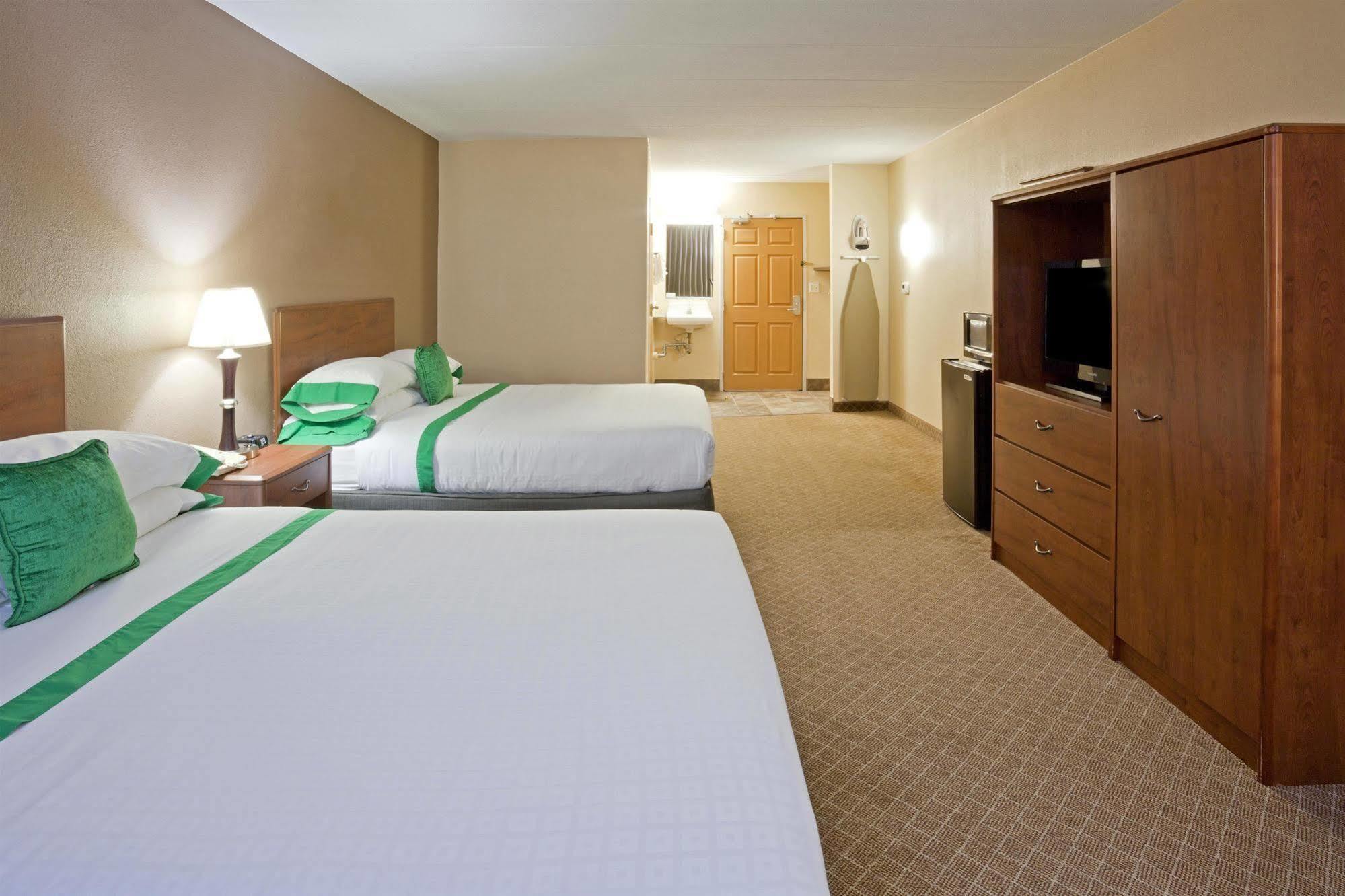 Med City Inn & Suites Rochester Mayo Clinic Area Zewnętrze zdjęcie